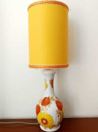 Lampe 1970 aux fleurs et abat-jour cuir sur mesure 