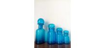 4 flacons d'apothicaire en verre bleu vintage