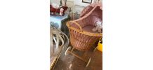 Berceau en rotin vintage