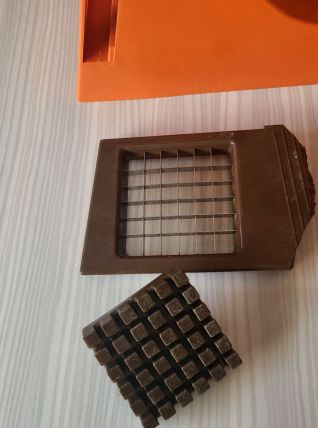 Coupe frite orange Zyliss en bon état 