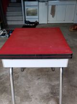 Table vintage formica rouge  pieds chromés+tiroir+ 2 rallong