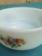 plat rond Arcopal , vintage
