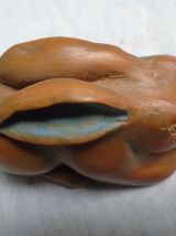 sculpture d'un petit lapin ,terre cuite patinée pièce unique