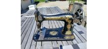 Vieille machine à coudre singer