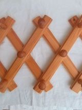 patères extensibles  en bois