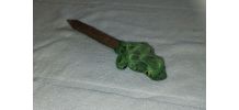 crayon à papier grenouille sur bâton