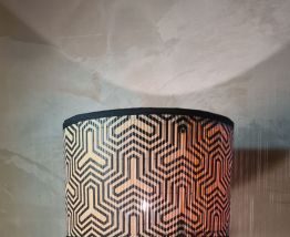 lampe laiton  1960 neo classique  abat jour bambou  motif ge