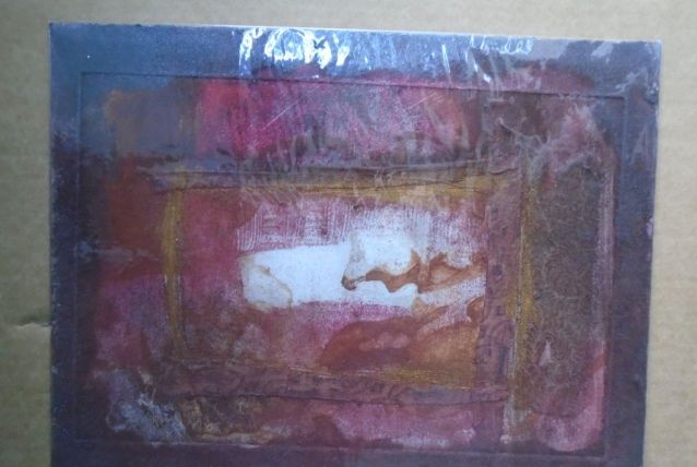Gravure visage caché tissu et graphite ...