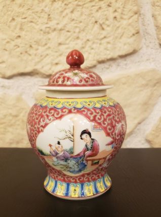 Pot en porcelaine chinoise signé