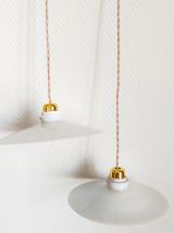 Paire de suspensions opaline vintage 