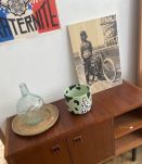Enfilade vintage petit format pieds métal noirs