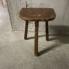 Tabouret en bois tripode