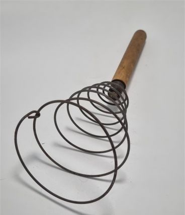 Ancien fouet de cuisine