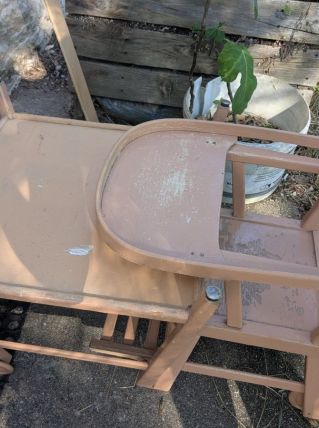 Chaise haute en bois