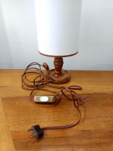 Lampe en bois vintage abat-jour simili cuir blanc 