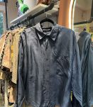 Chemise en soie bleu marine 