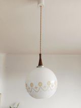 Suspension vintage opaline 1970 