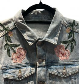 Veste en jean brodé 