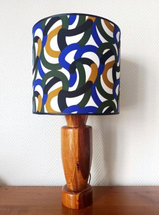 Lampe en bois brutaliste et abat-jour sur mesure 