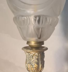lampe bronze ciselé 19e siècle, 49x12 tres belle  et rare tu