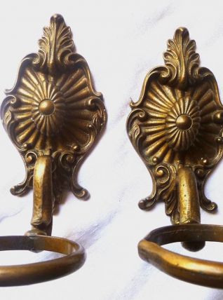 2 porte gobelets  en bronze , vintage