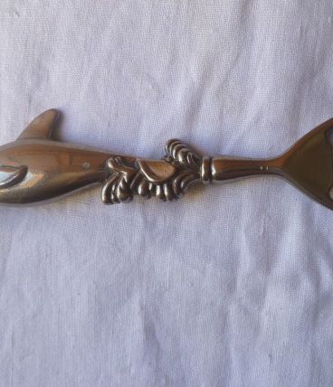 Décapsuleur  Dauphin argenté , vintage