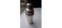 Shaker anglais en métal argenté 