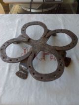 Dessous de plat fer a cheval 