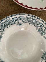 6 assiettes creuses anciennes pour 2 modèles.