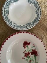 6 assiettes creuses anciennes pour 2 modèles.