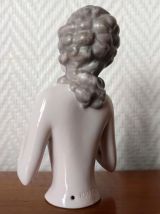 Demi figurine Marie-Antoinette porcelaine allemande 