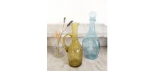 Deux carafes en verre bullé style Biot 