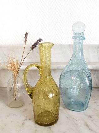 Deux carafes en verre bullé style Biot 