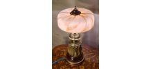 lampe 1900 laiton bronze bois, abat jour opaline marbré 43x2