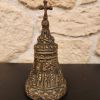 Cloche ancienne en bronze – Objet rare à décor religieux