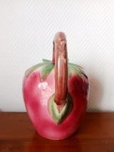 Pichet en barbotine fraise vintage 