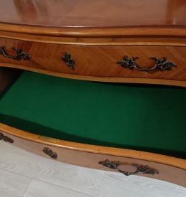 Belle commode Louis XV  en merisier