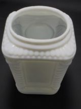 Pot en opaline