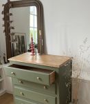 Commode vintage