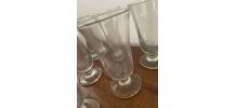 6 flûtes au verre épais.