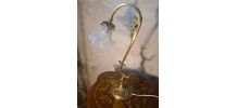 lampe de 1900 a 1930 bronze et laiton et magnifique tulipe  
