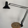Lampe vintage 1960 d'architecte Luxo L1 noire design mid-cen