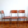 Trois chaises mid century skaï et chrome 1950 