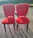 Paire de chaises vintage en  fourrure rouge