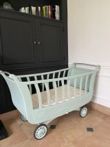 Lit bébé vintage