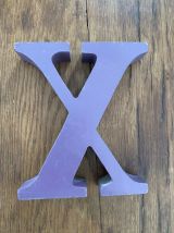Lettres en bois de decoration.