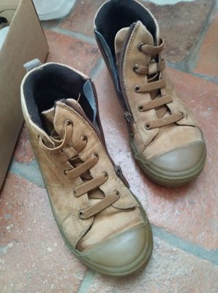 Chaussures montantes enfant pointure 33