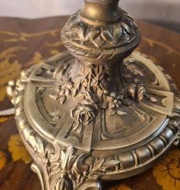 lampe bronze rocaille ancien 19eme  avec jolie abat jour ver