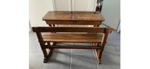 Authentique bureau d’écolier ancien en bois massif