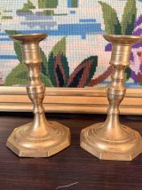 2 bougeoirs en laiton 